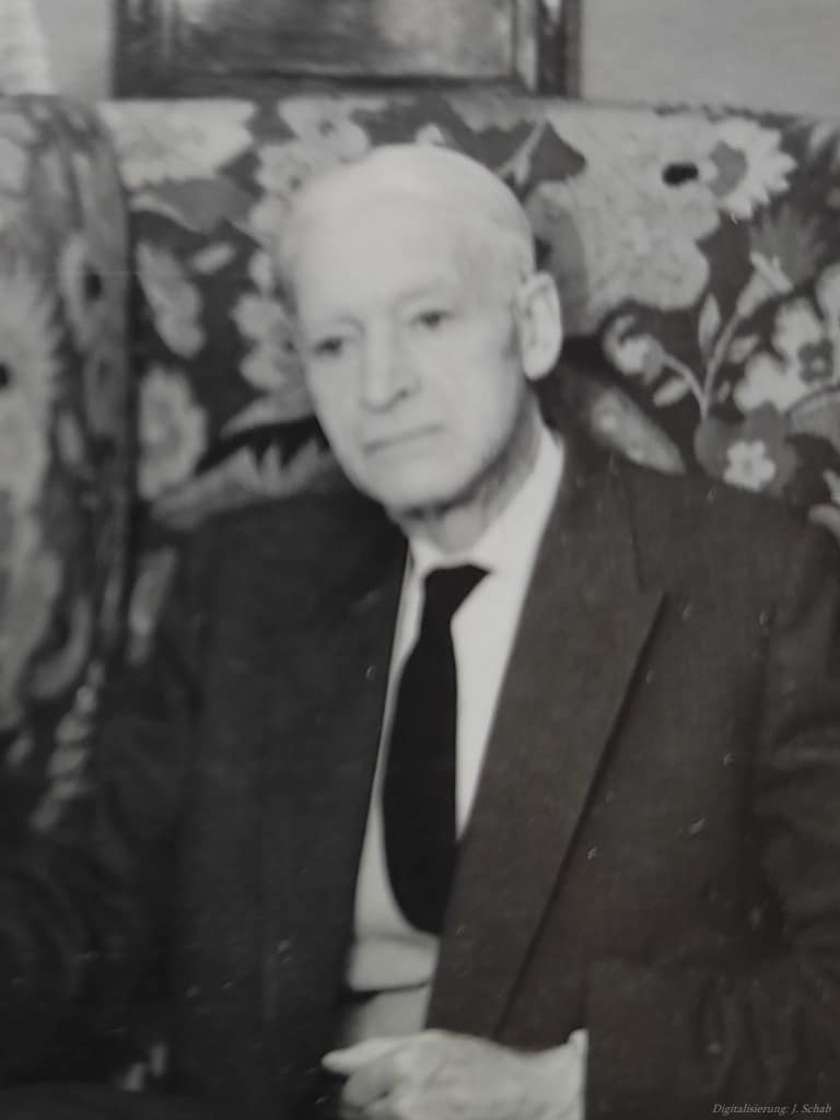 Künstler - Kunstpädagoge Prof. Richard Mund